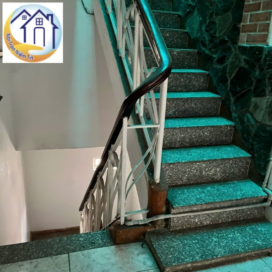 CHO THUÊ NHÀ MẶT TIỀN ĐƯỜNG HOÀNG VĂN THỤ, P2, TÂN BÌNH, Tp HCM,  4 LẦU,